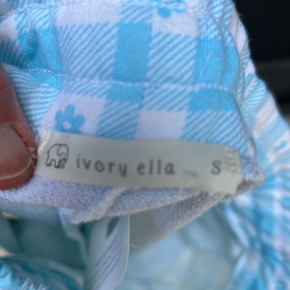 Ivory ella Gingham Printed Shorts, 2 front pockets, rolled bottom, drawstring - Picture 10 of 10